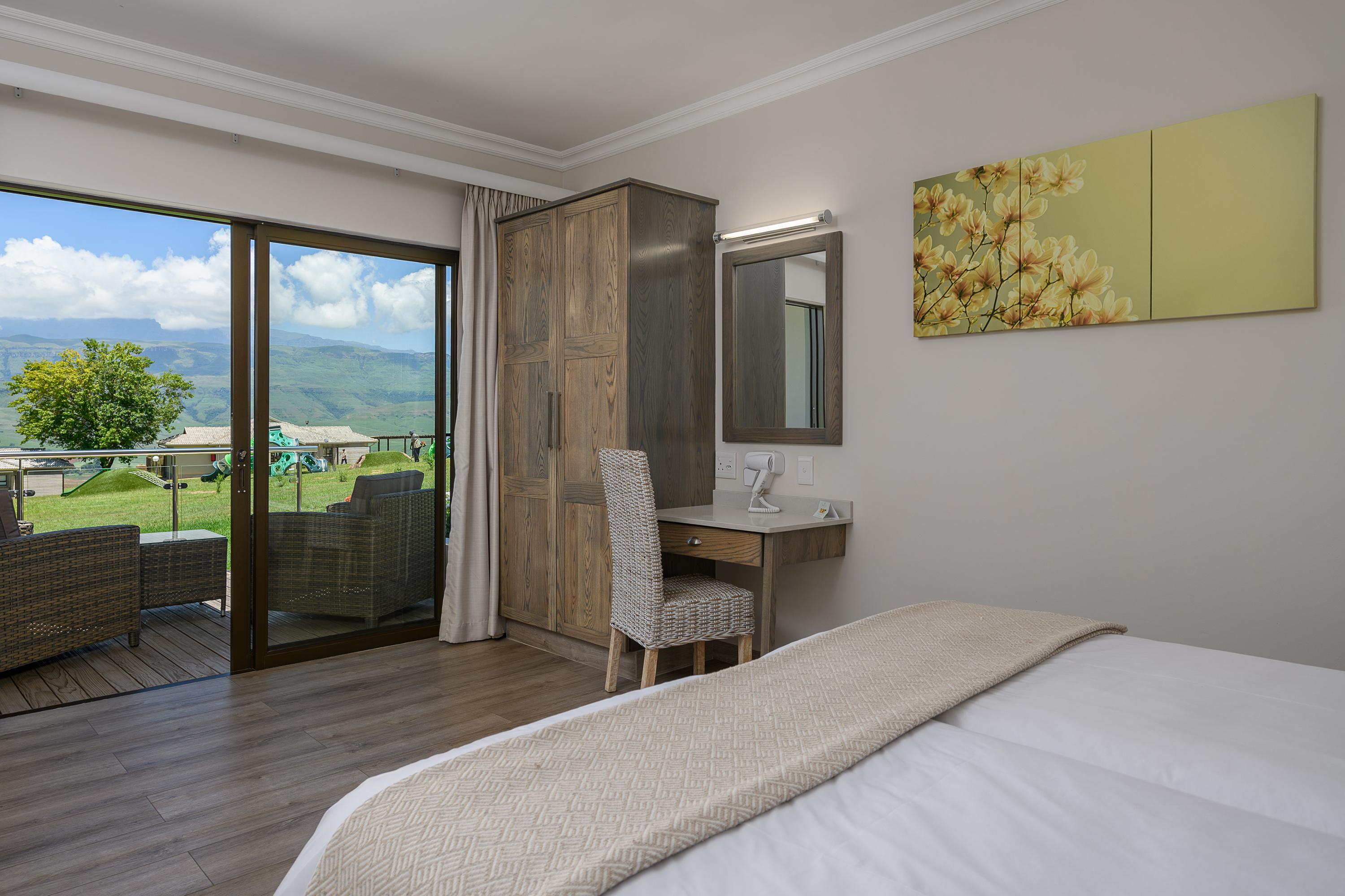 Cayley Mountain Resort Champagne Valley Exteriör bild
