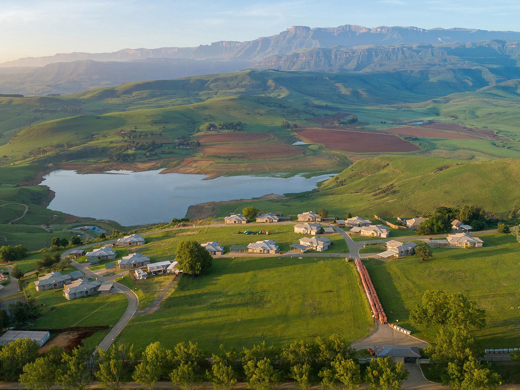 Cayley Mountain Resort Champagne Valley Exteriör bild