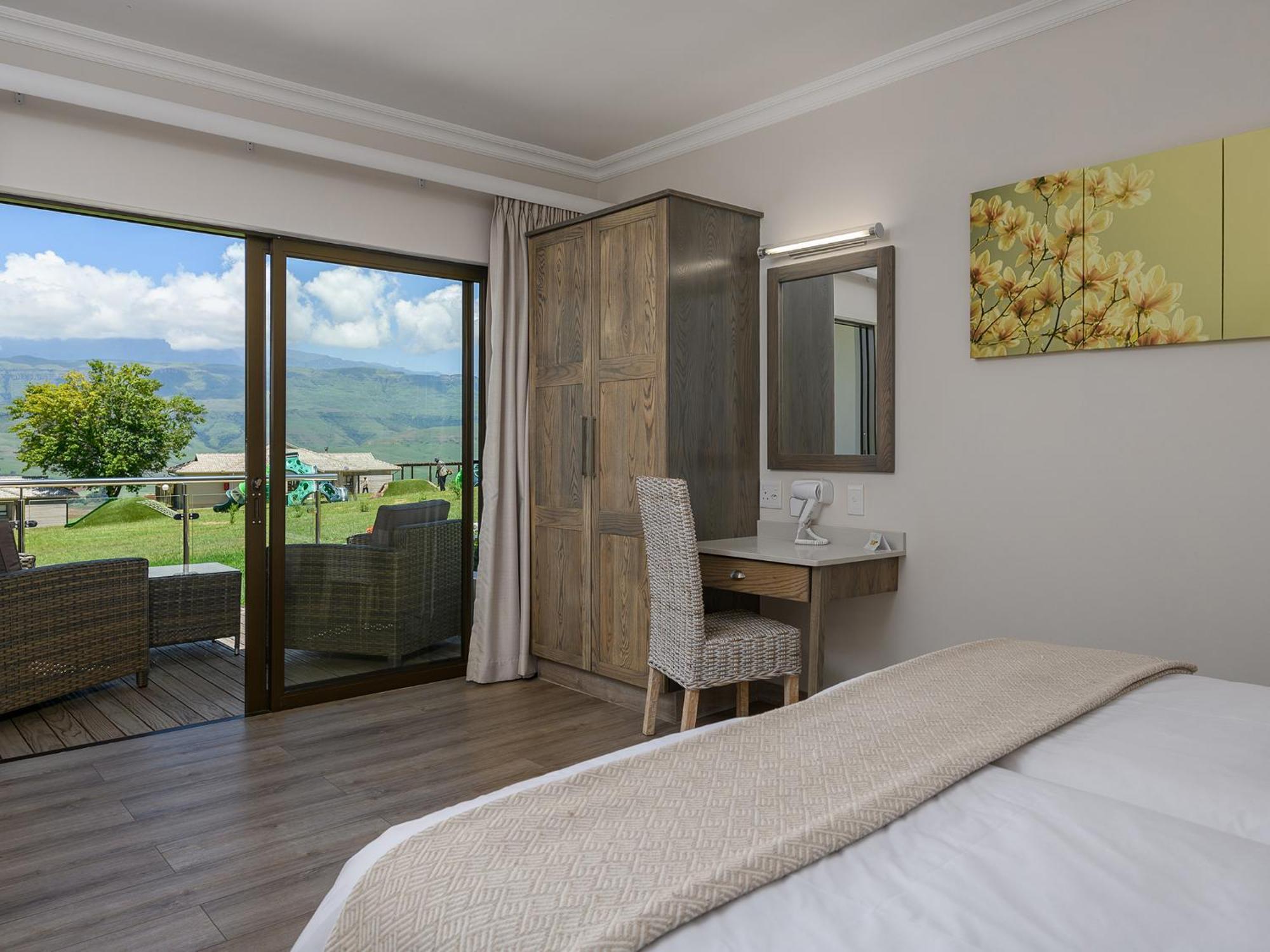 Cayley Mountain Resort Champagne Valley Rum bild