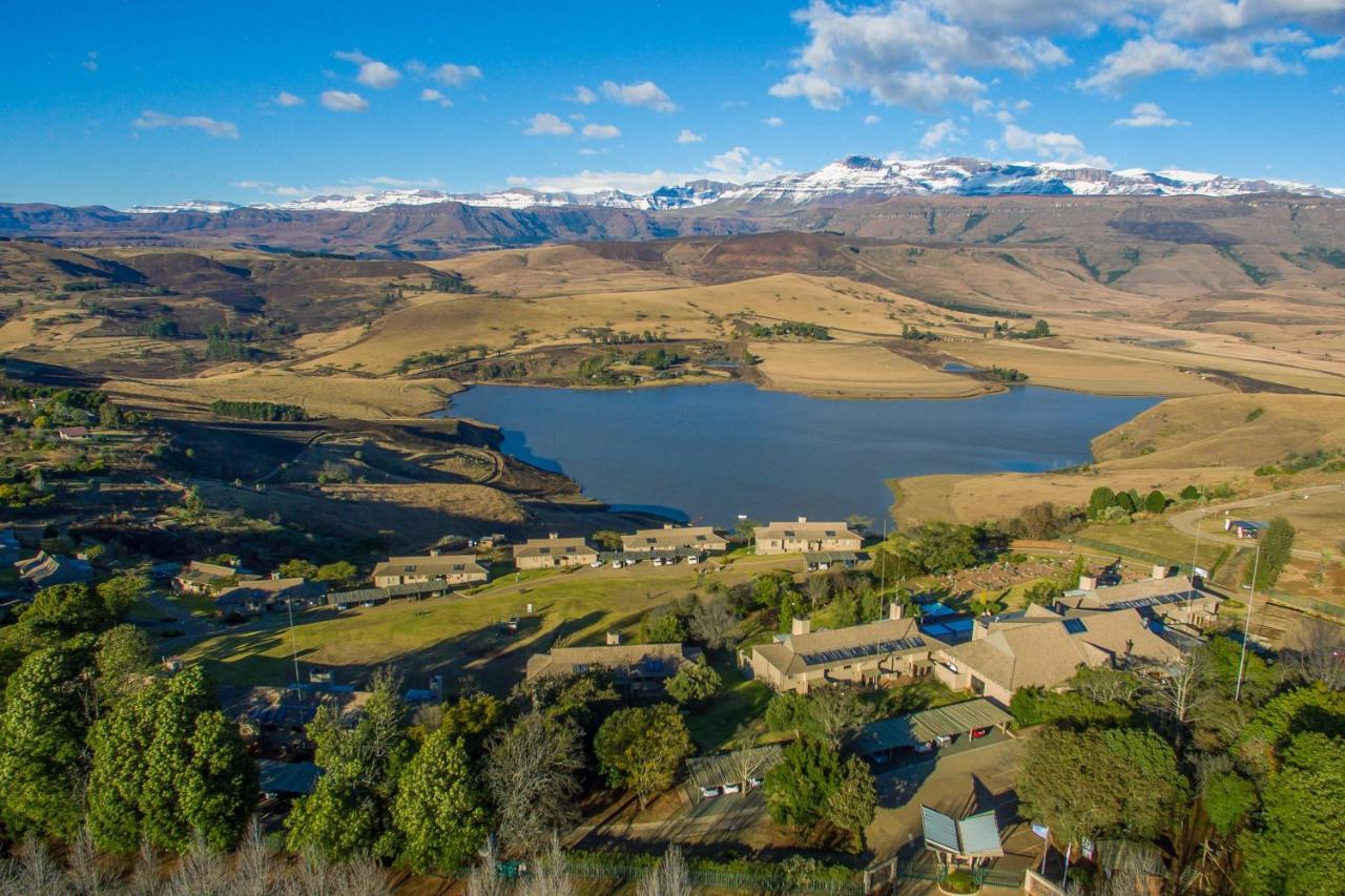 Cayley Mountain Resort Champagne Valley Exteriör bild